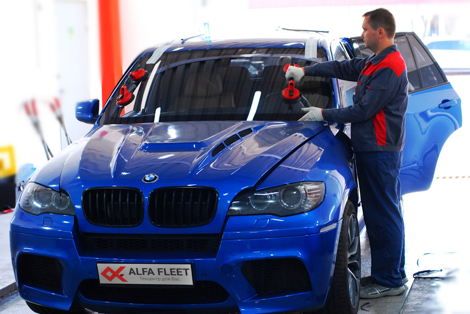 Замена лобового стекла BMW X5 M — Alfa Fleet на DRIVE2
