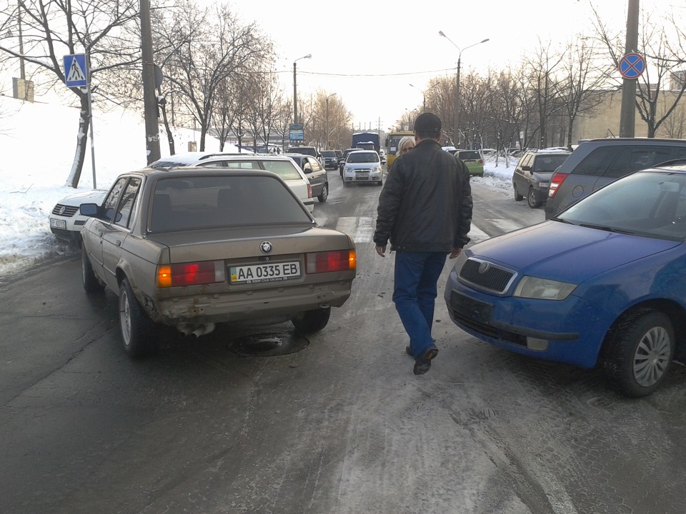 Декабрь, или шкода решила пробить бумер — BMW 3 series (E30), 2,5 л ...