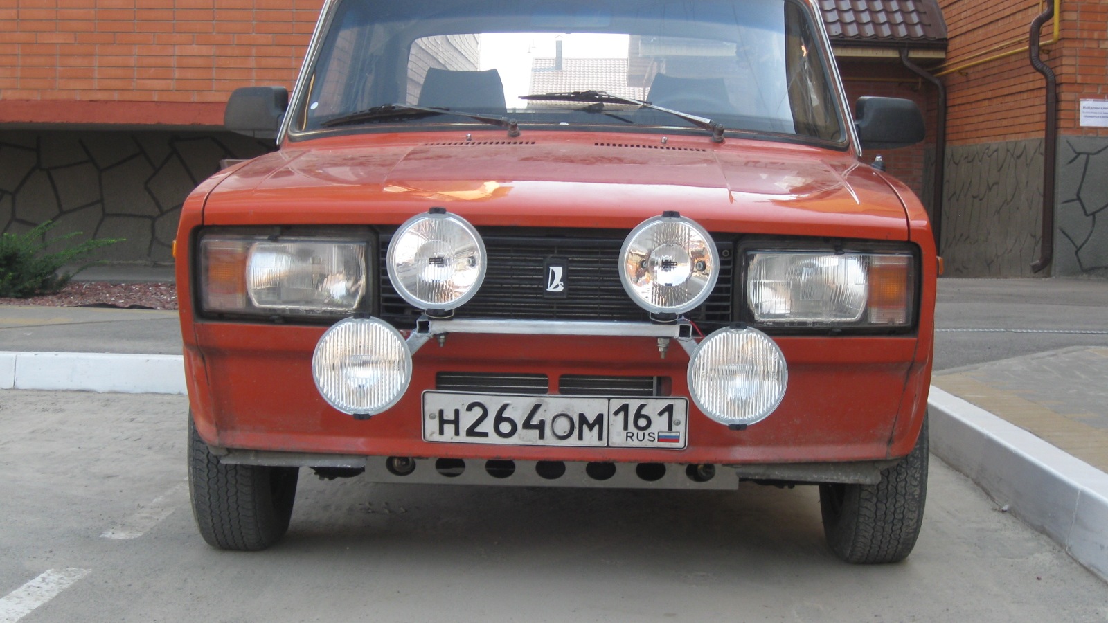 Lada 2105 1.3 бензиновый 1985 | Петрушка на DRIVE2