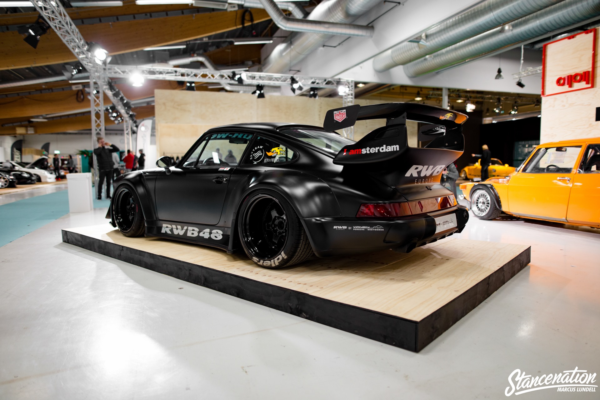 Custom motor show 2004. Custom motor show 2004. Тюнинг тела фото. Custom motors show в москве. Custom motors show в москве.