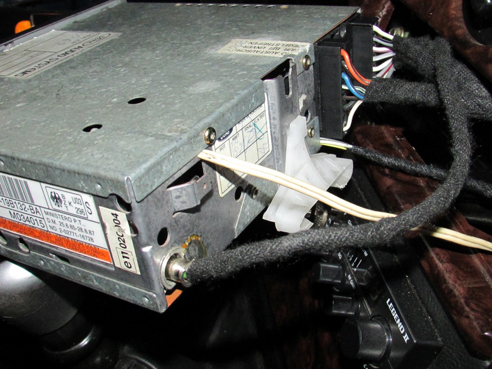 Переделка магнитолы под AUX — Ford Mondeo I, 1,8 л, 1994 года ...