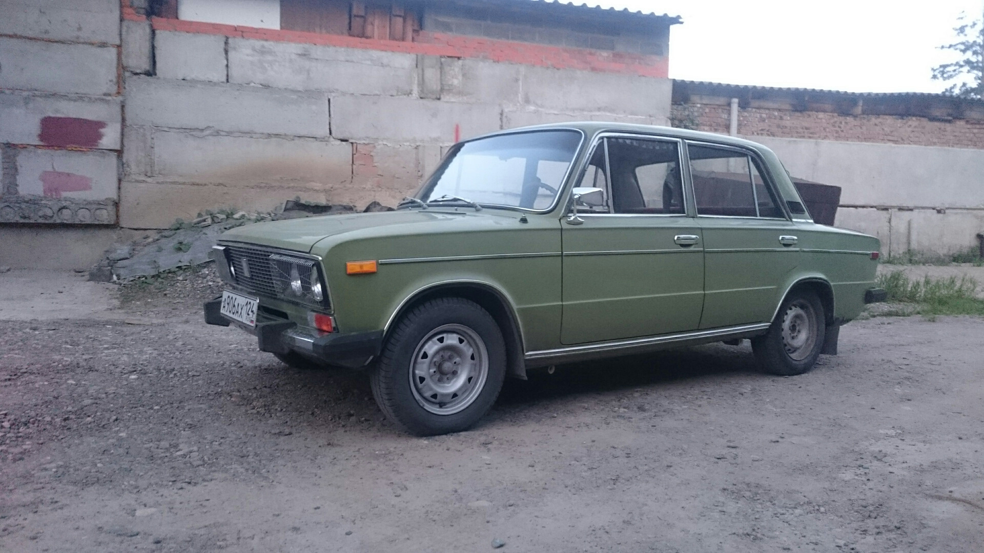 Убрал сапун, что бы карб чище был — Lada 2106, 1,6 л, 1978 года ...