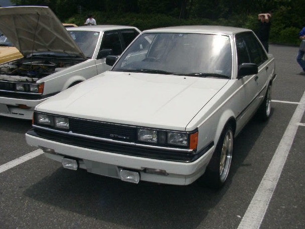    Toyota Carina 15 1982