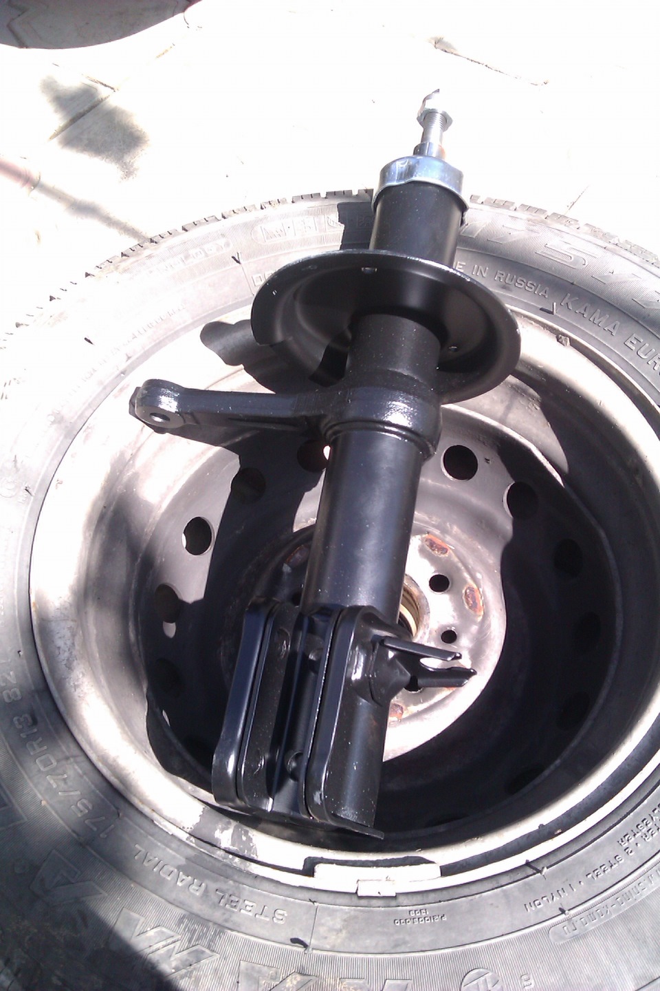 •Наконец-то пришло время перебрать переднюю подвеску — Lada 2114, 1,5 л ...