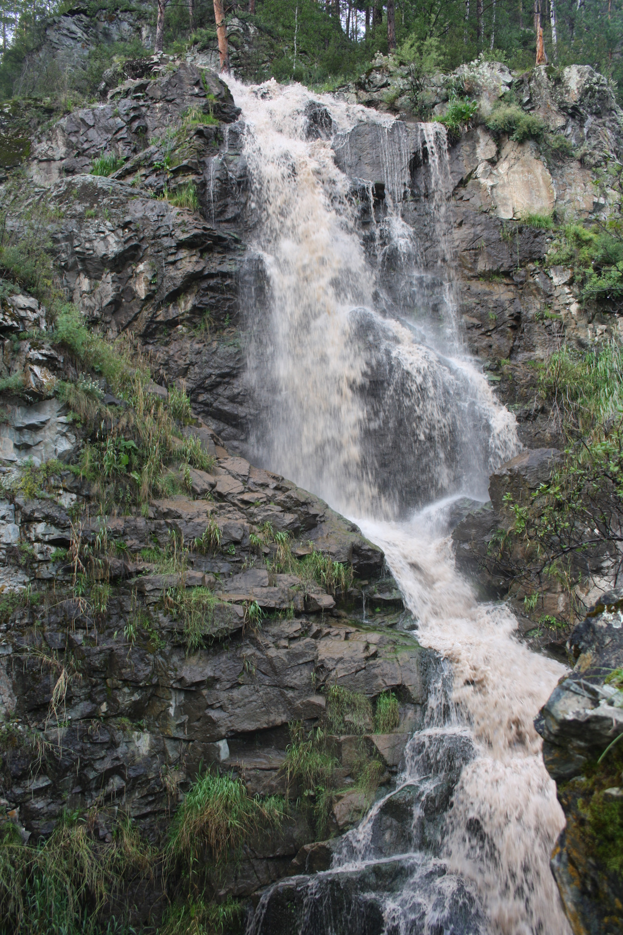 Водопад на Алтае Камышинский
