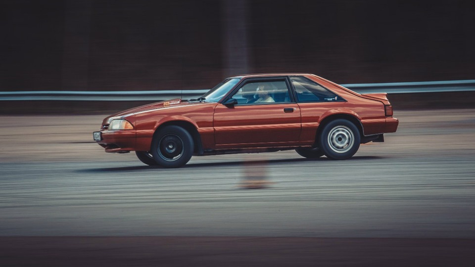 Ford mustang drive2