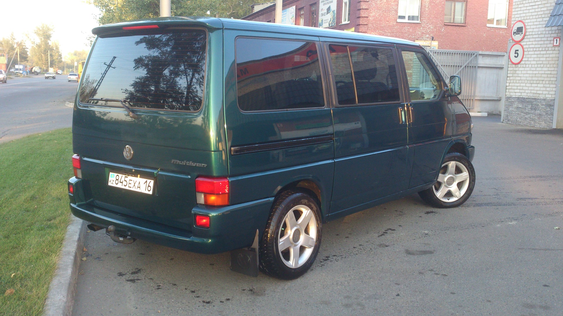 T 4 11. Фольксваген т4 Мультивен синхро. VW Multivan t4 Syncro. Т4 Мультиван синхро 2001. Фольксваген т4 Мультивен 2003 года синхро.