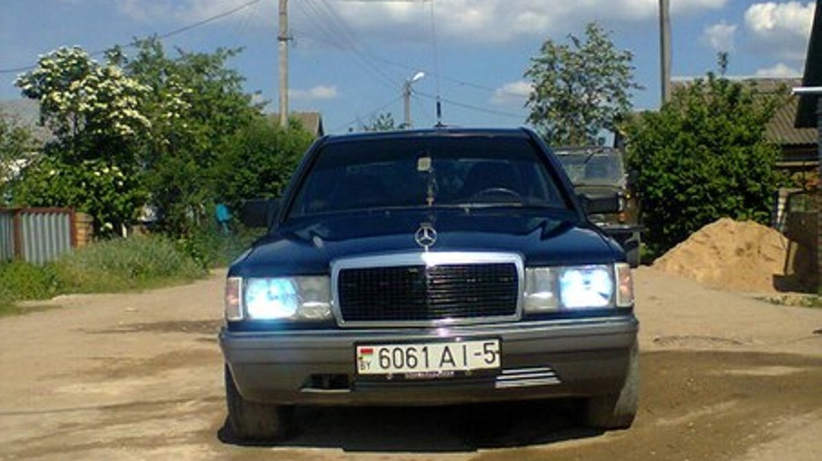 Mercedes-Benz 190 (W201) 2.0 бензиновый 1985 | 2.0 г.Смолевичи на DRIVE2