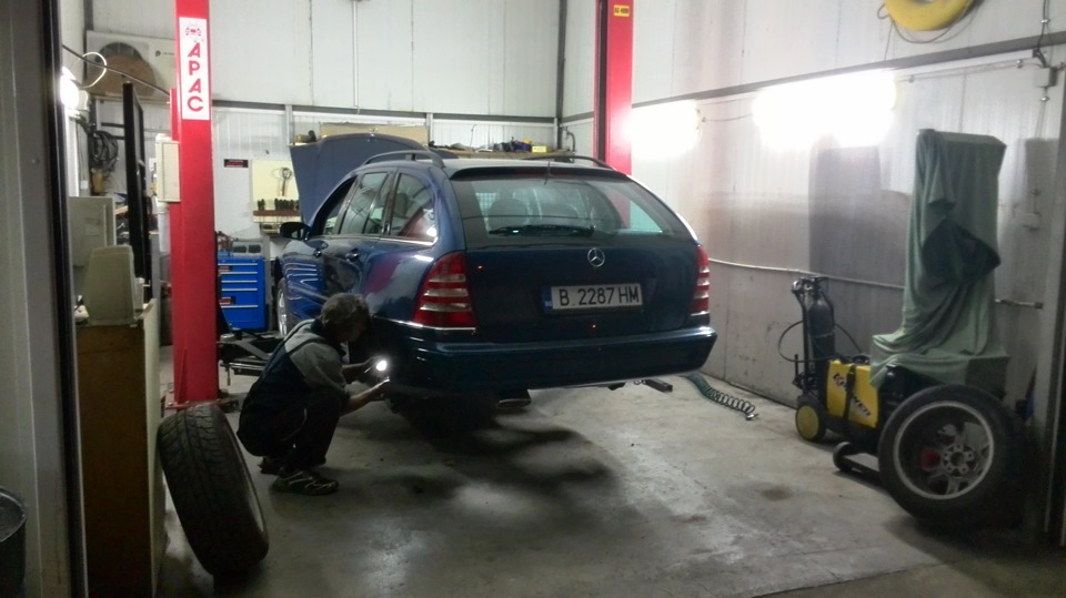 Течь тормозной жидкости — Mercedes-Benz C-class Estate (S203), 2,2 л ...