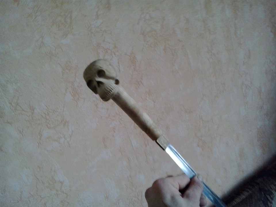 Растяжка передних стоек и газовый упор капота.А также хобби моего бати ...