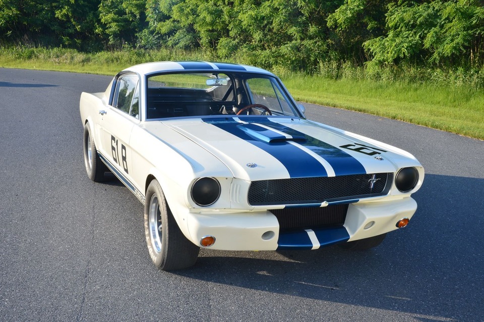 Ford Mustang gt 350 h