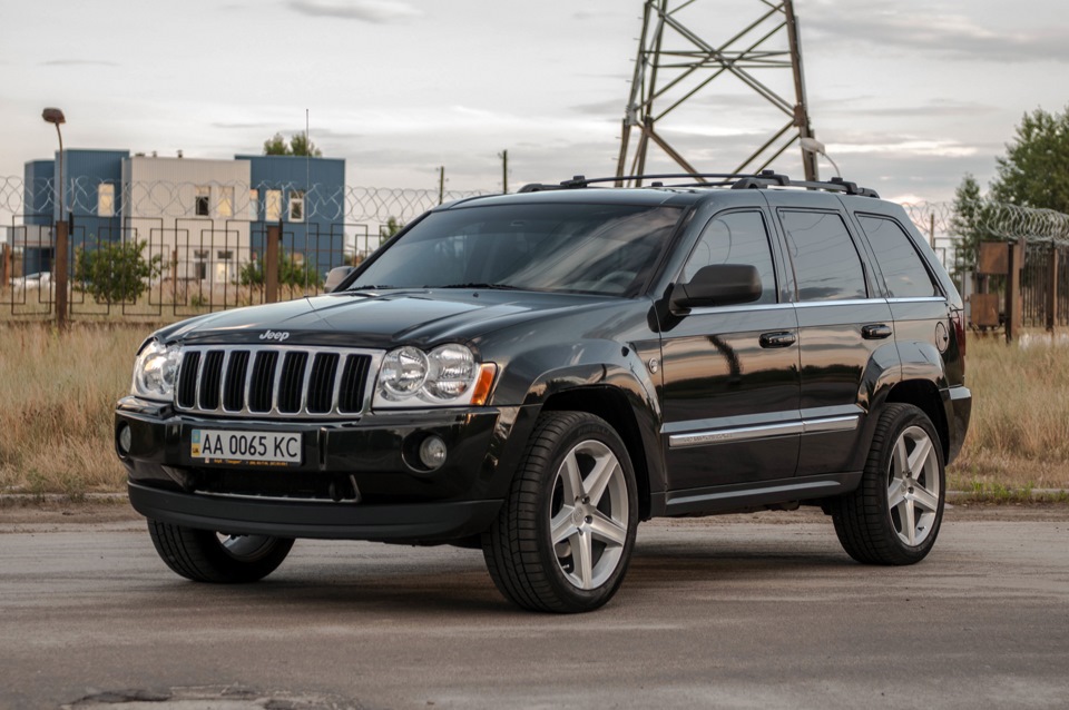 Внедорожник 5. Jeep Grand Cherokee 5.7 2006.