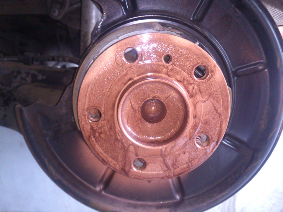 Обработал медной смазкой — Mercedes-Benz B-Class (W245)