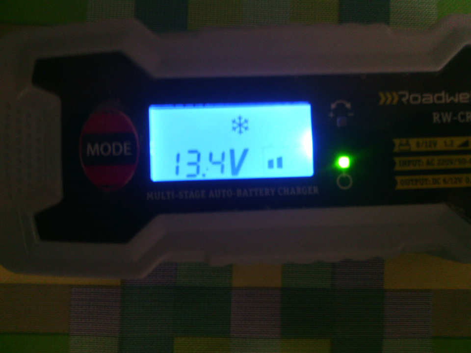 Зарядное устройство Roadweller RW-CRG-02 — Lada Калина универсал, 1,4 л, 2008 года