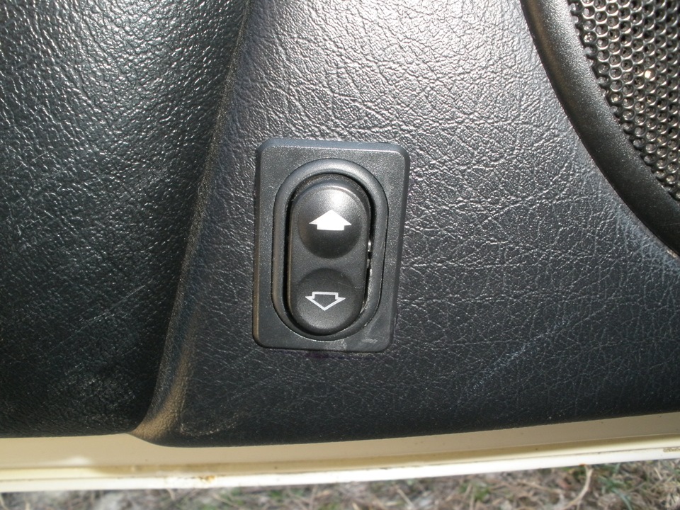 гранта фл блок управления стеклоподъёмниками. электропривод багажника киа соул 2020. Tucson 2017 кнопка багажника. кнопка двери. 46м.