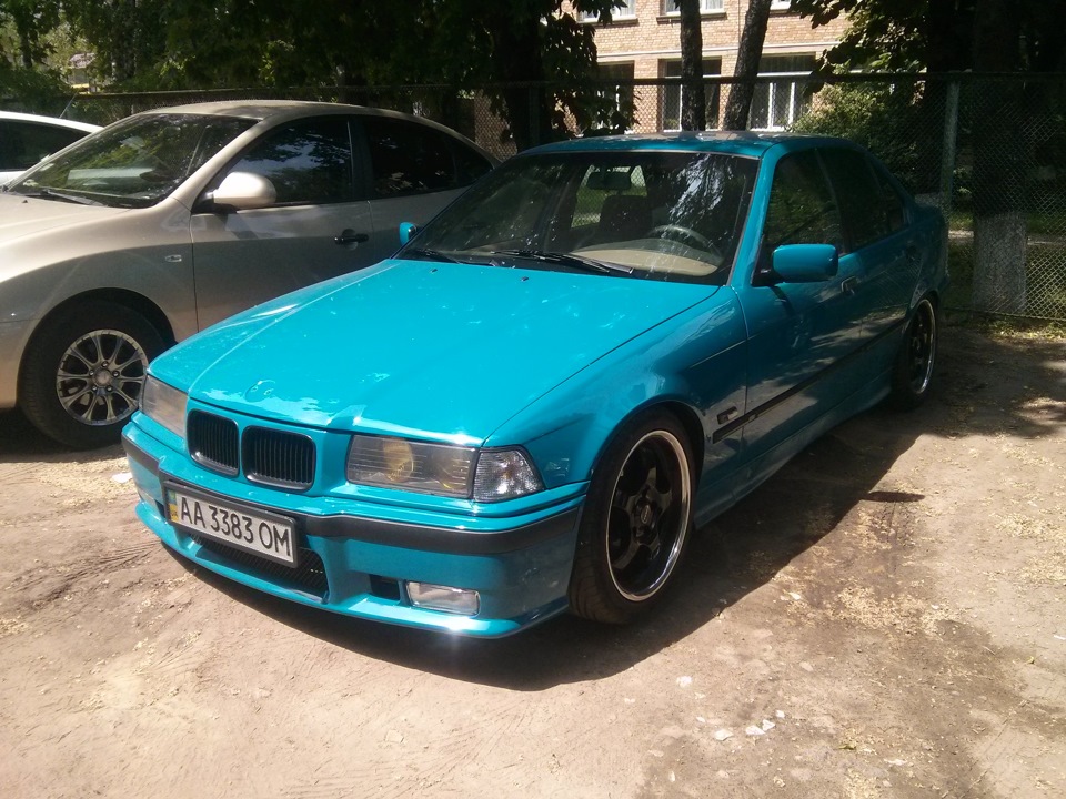 Laguna Seca Blue BMW