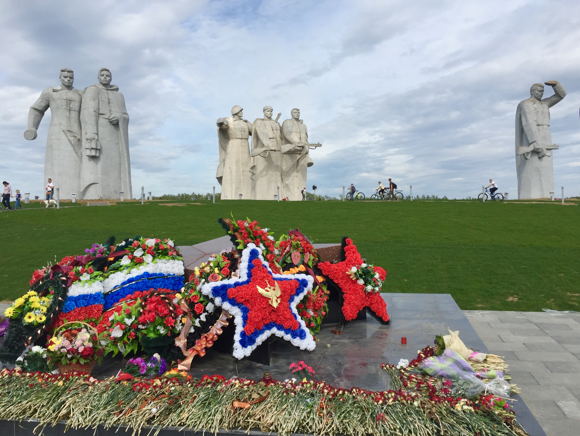 Мемориал в волоколамске фото