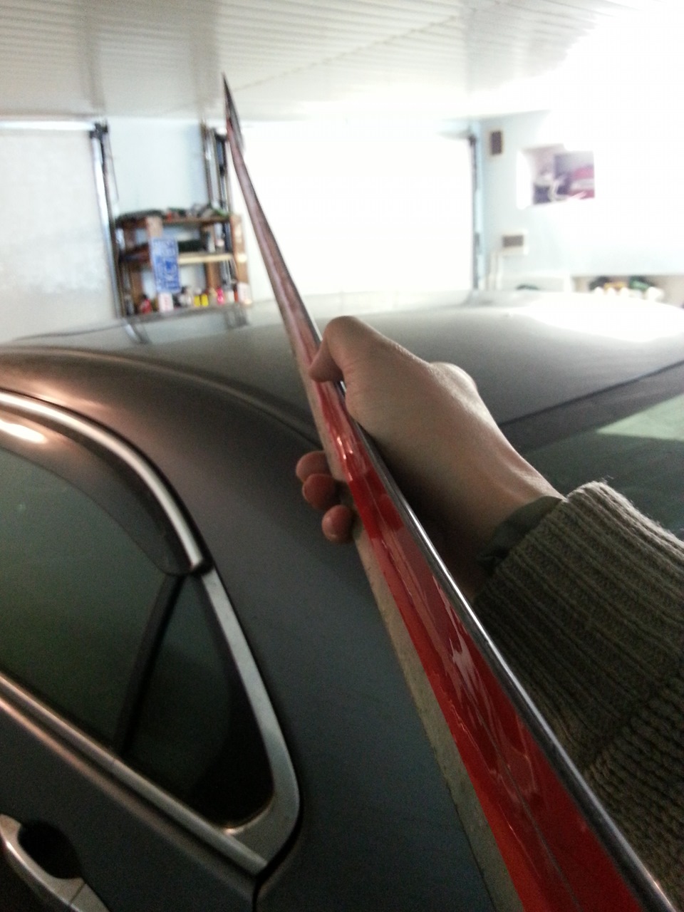 на что клеить лип спойлер