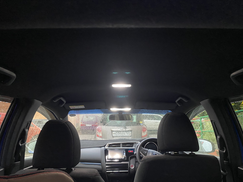 LED освещение салона — Honda Fit (3G), 1,5 л, 2014 года | стайлинг | DRIVE2