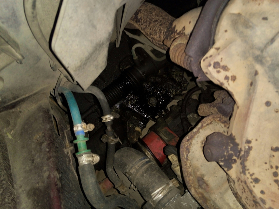 Нужна помощь, течет рулевая рейка. — Renault Safrane, 2,2 л, 1993 года ...