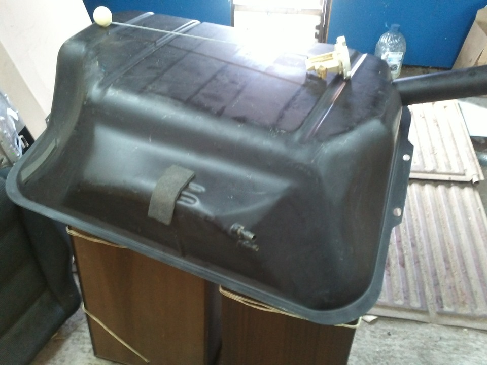 Пришли запчасти под Январь. Установка ДУТ. — Audi 80 (B2), 1,8 л, 1984 ...