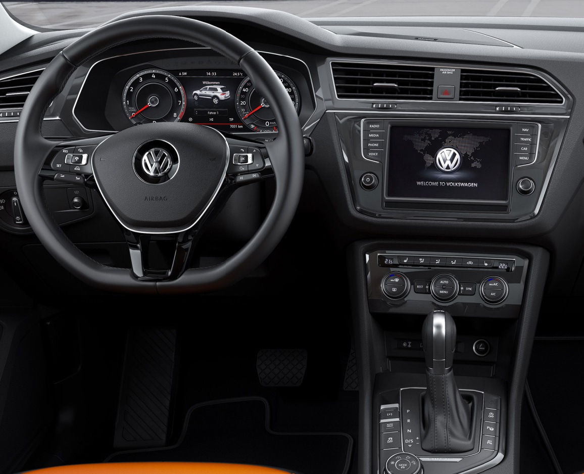 Volkswagen Tiguan 2016 салон