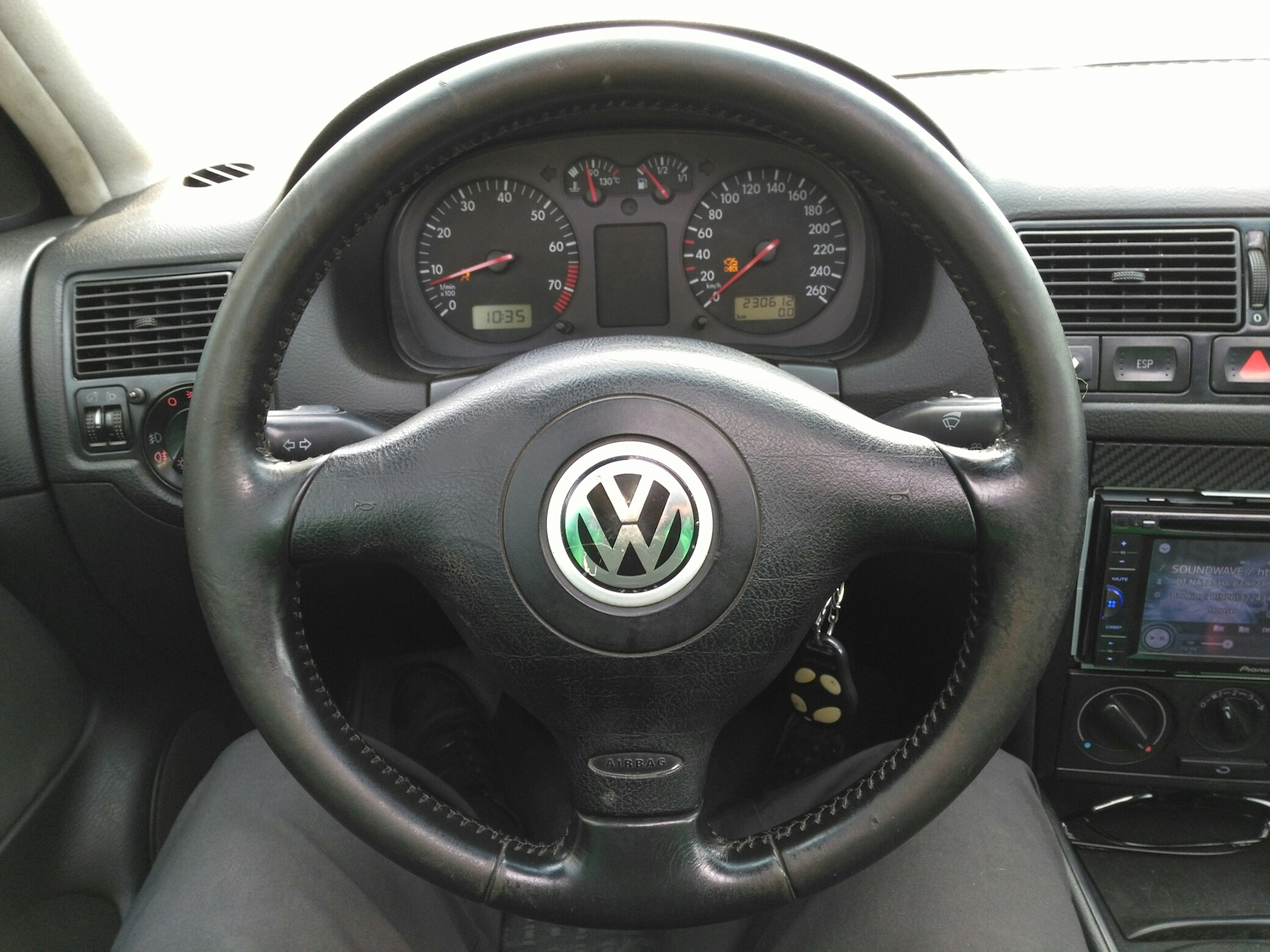 Смена руля — Volkswagen Golf Mk4, 1,6 л, 2001 года | своими руками | DRIVE2
