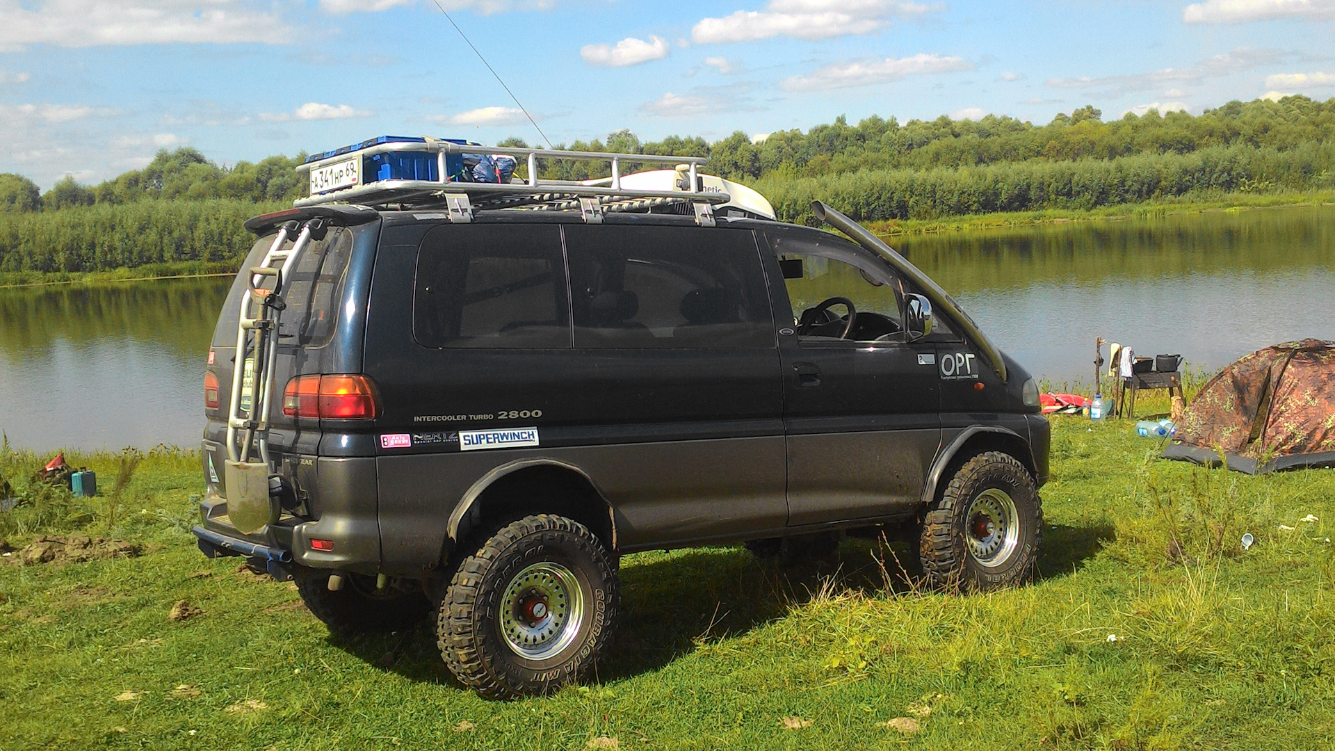 M delica. Митсубиси Делика 4х4. Мицубиси Делика 4м40. Delica l400 салон. Митсубиси Делика 4х4 1996.