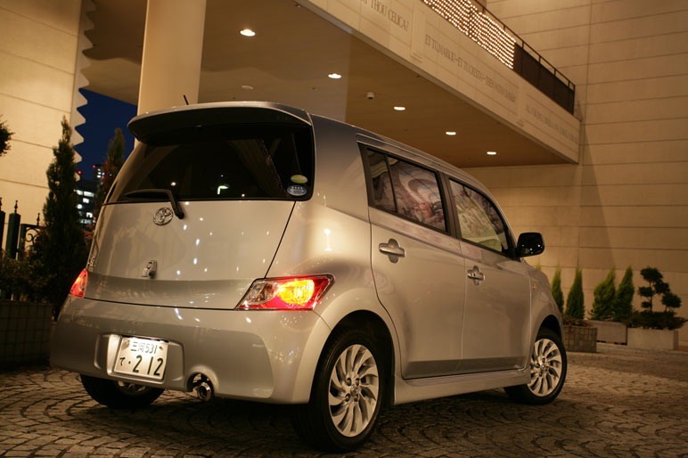 Авто типа toyota bb