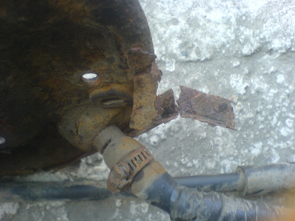 Ремонт тормозной системы. Троса ручного тормоза. — KIA Sephia (1G), 1,6 ...