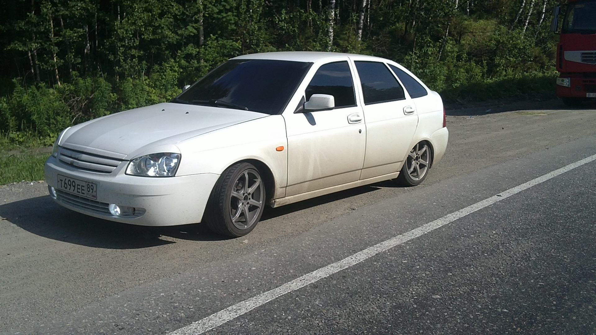 Затонировался в хлам! — Lada Приора хэтчбек, 1,6 л, 2010 года | тюнинг |  DRIVE2