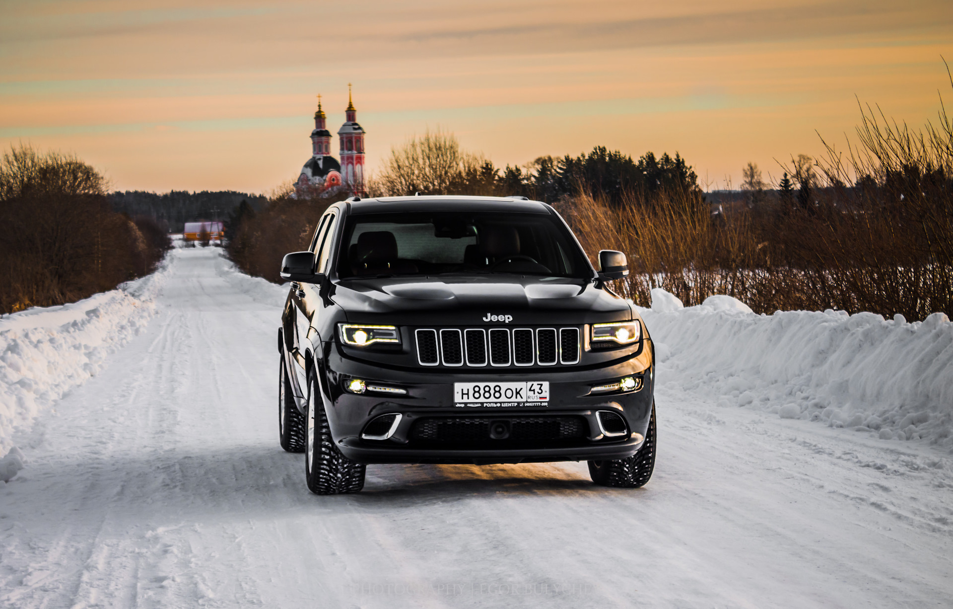 Jeep Grand Cherokee wk2 черный