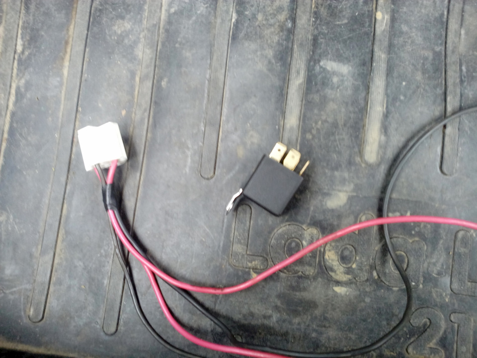 Установка дополнительного реле стартера — Lada 21102, 1,5 л, 2003 года ...