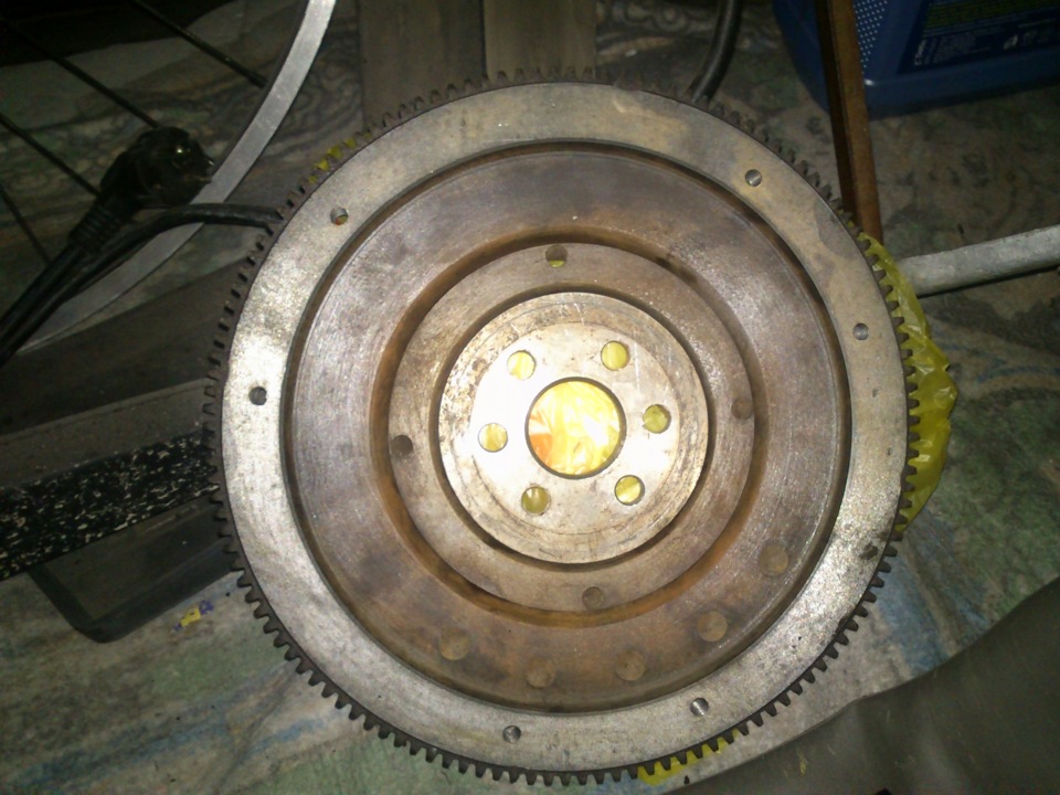 Проточен коленвал под потшипник — Lada 2107, 1,5 л, 1999 года ...