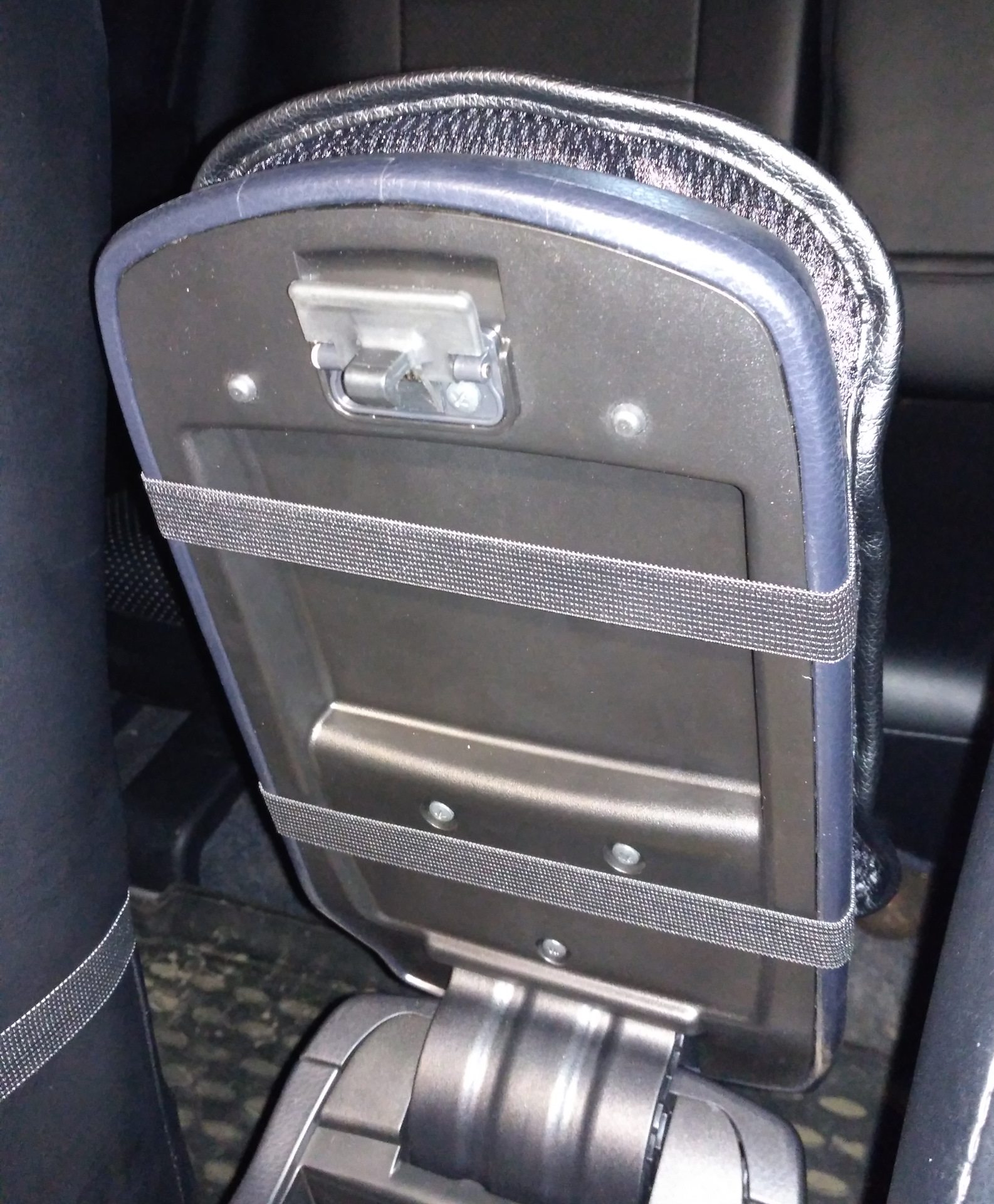 Toyota rav4 заглушка в подлокотнике. тойота рав 4 4 поколения подлокотник. подлокотник тойота рав 4 1 поколения. подлокотник рав 4 4 поколения.