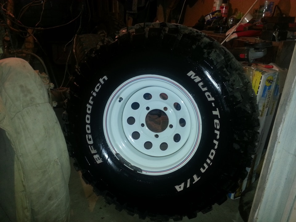 Купил резину BFG 33 12.5 R-15 — УАЗ 31512, 2,7 л, 2000 года | шины | DRIVE2