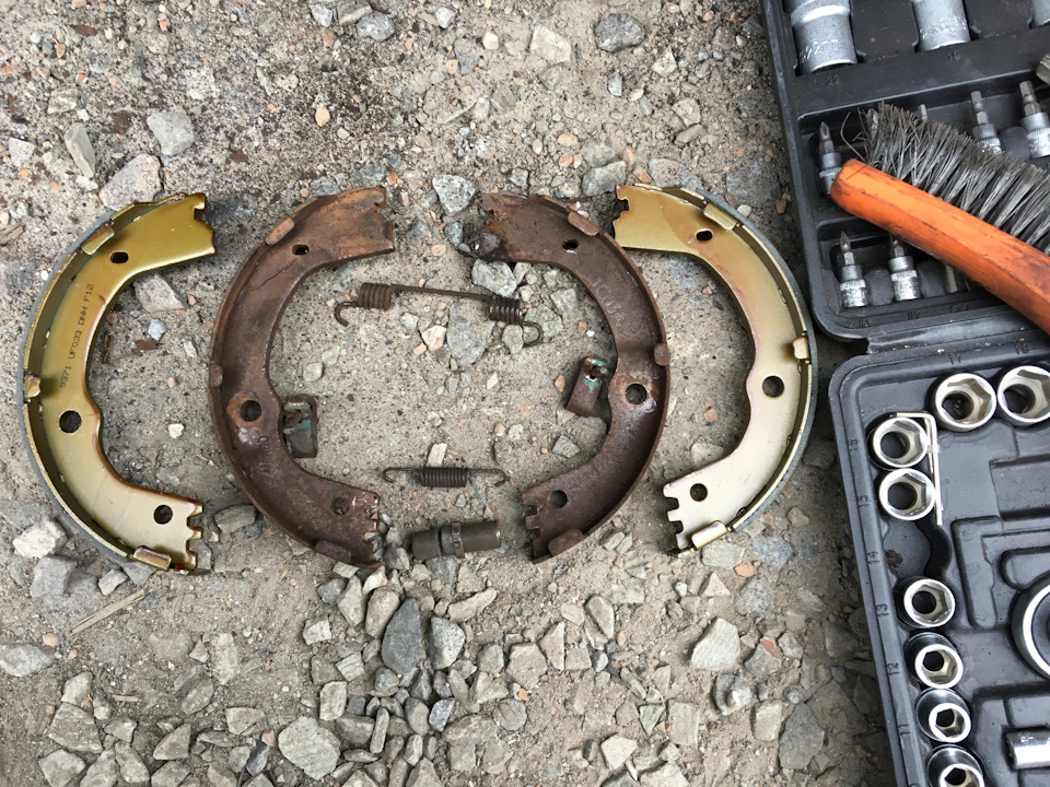 убеждаемся, что колодки идентичны по конструкции! — KIA Sorento (2G)