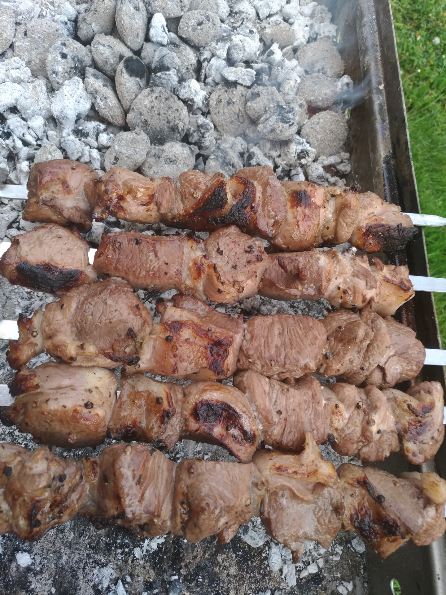 Шашлык мцвади. Два шашлыка. Сочный шашлык. Два шашлыка. Шашлык из свинины.