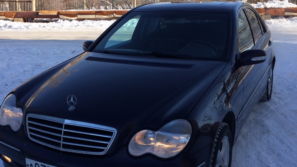 Mercedes-Benz C-Class 👉🏻 V6 218PH  🤗