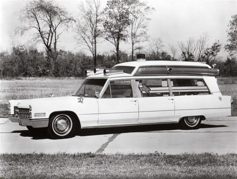 Cadillac Ambulance 1981