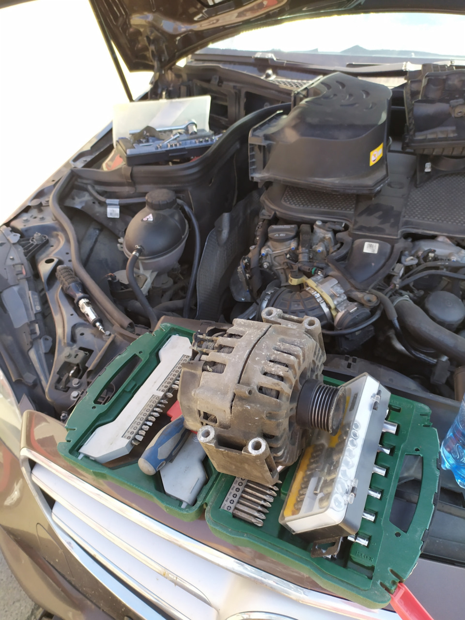 Фото в бортжурнале Mercedes-Benz E-class (W212)