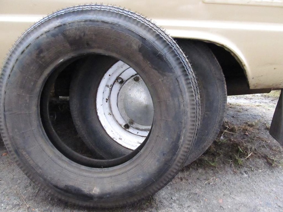 Шина rr208. Покрышка 24 л 349. Корморан 2. Toyo drb treadwear. Направление у шин continental.