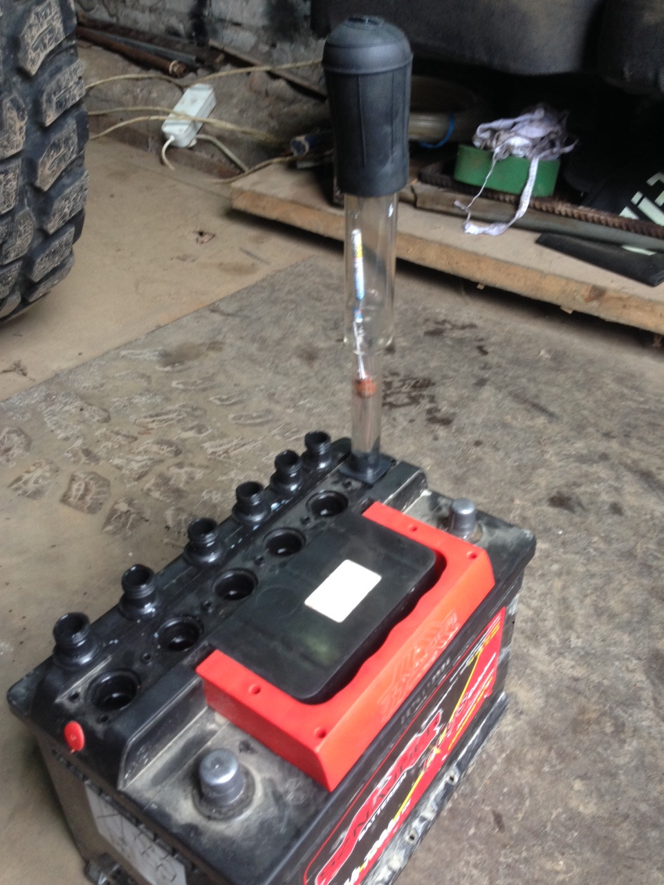 Старый аккумулятор на опытах — УАЗ 31519