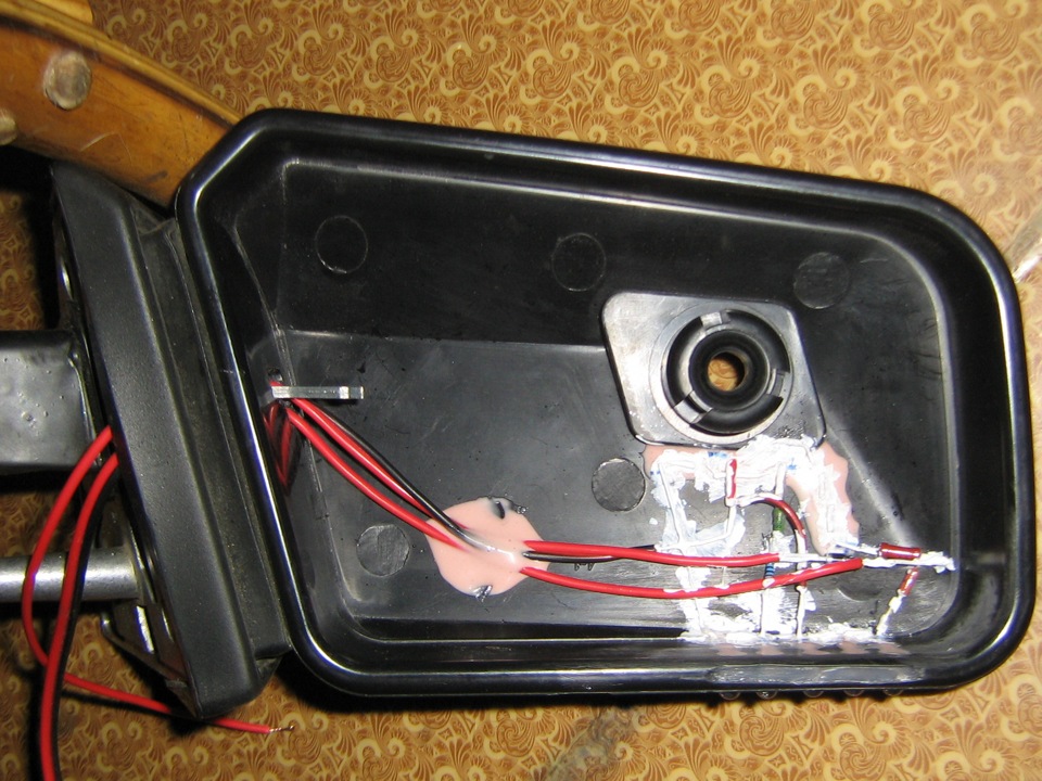 Габариты и поворотники в стоковые зеркала — Lada 2108, 1,3 л, 1992 года ...