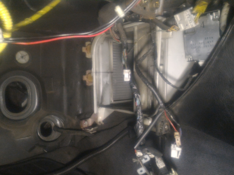 снятие печки cedric y34. рено дастер кран отопителя салона. патрубки печки ваз 2112 16 клапанов. радиатор печки для nissan cedric\gloria y33. патрубки горячие а дует холодным.