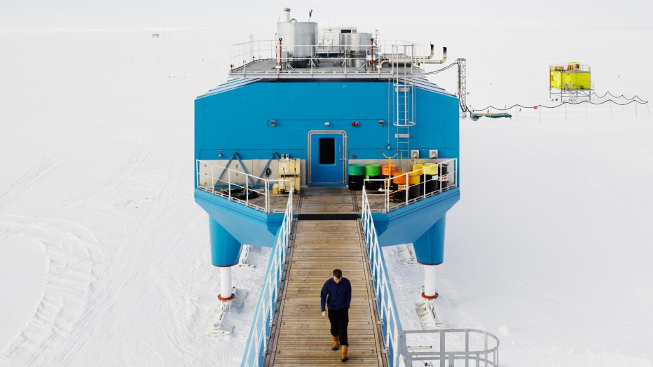 Литва имеет научную станцию в антарктиде. Арктическая станция Halley. Британская станция Halley vi. Антарктическая станция Halley vi. Халли станция Антарктида.