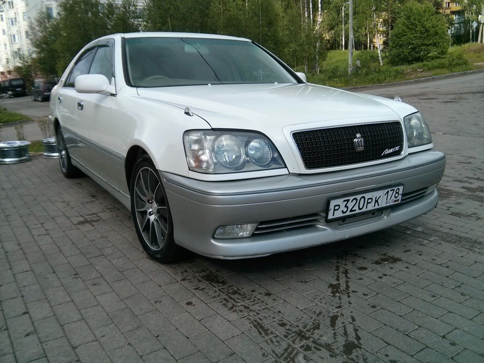 Тойота краун 2000. Toyota Crown 2000. Toyota Crown 2000г. Тойота Кроун 2000 года. Тойота Краун s 170 2000.