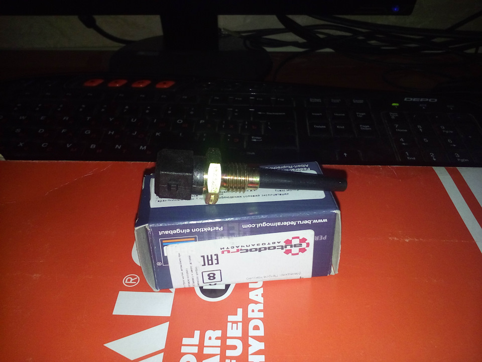 Замена датчика температуры всасываемого воздуха и воздушного фильтра ...