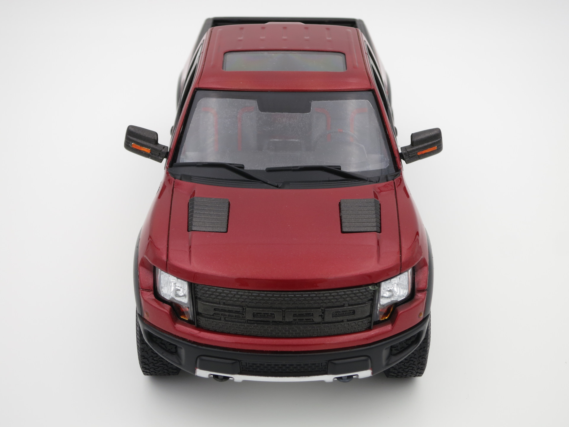 Ford f-150 SVT Raptor от Revell. Моделька 1.25. 3d гонщик f1 модельки.