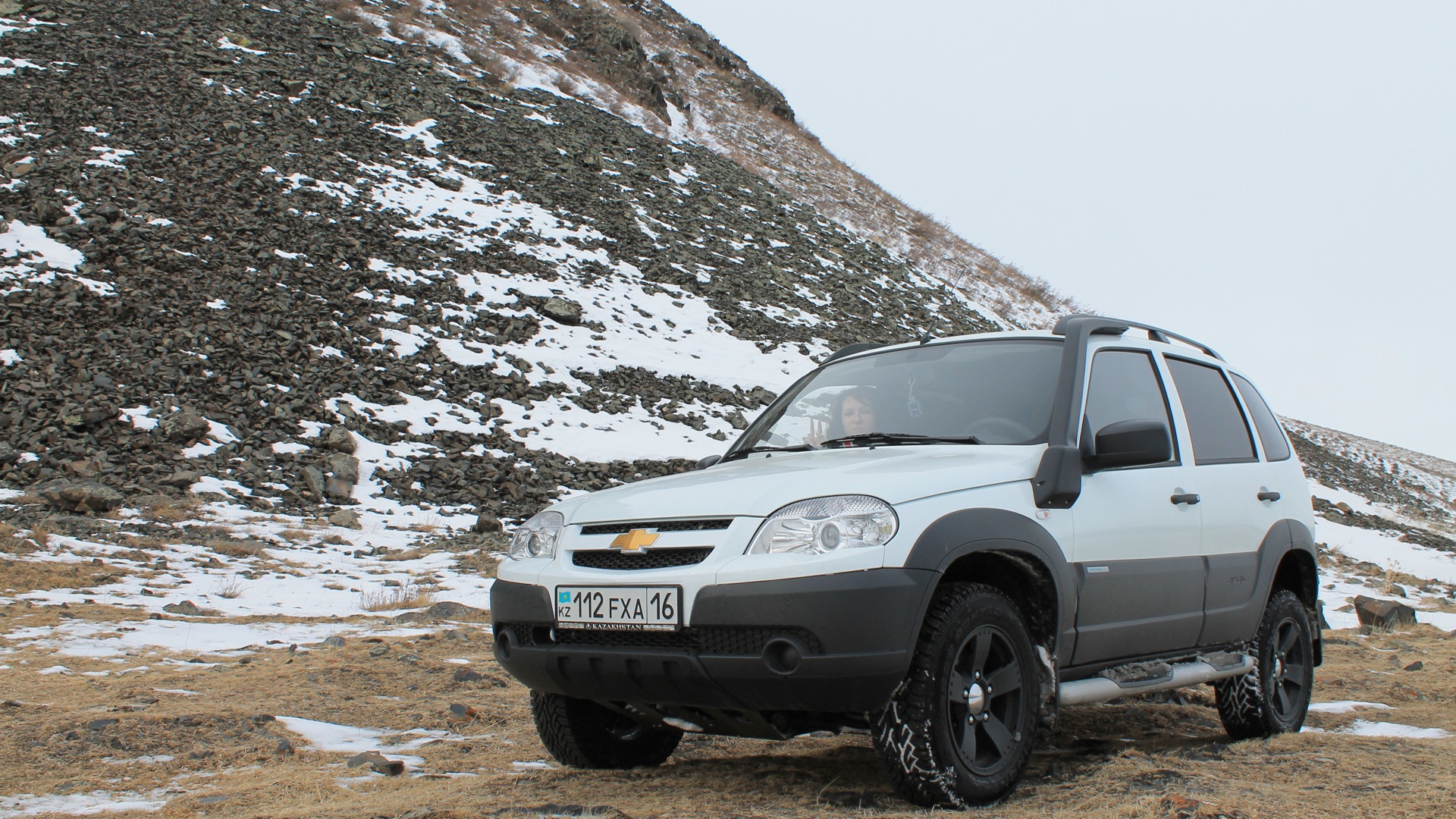 Chevrolet Niva 1.7 бензиновый 2014 | Ярко-белая 1.7 LE на DRIVE2